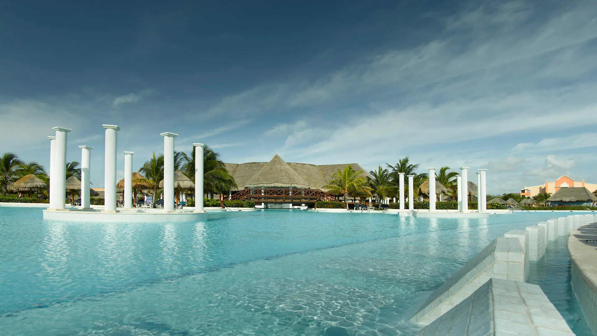Grand Palladium Kantenah Resort & Spa Akumal 5*,