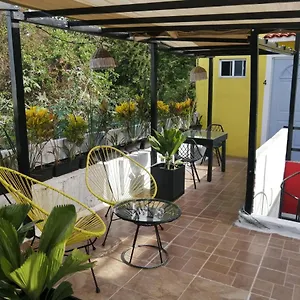 https://la-casa-del-quetzal.hotelsmerida.org
