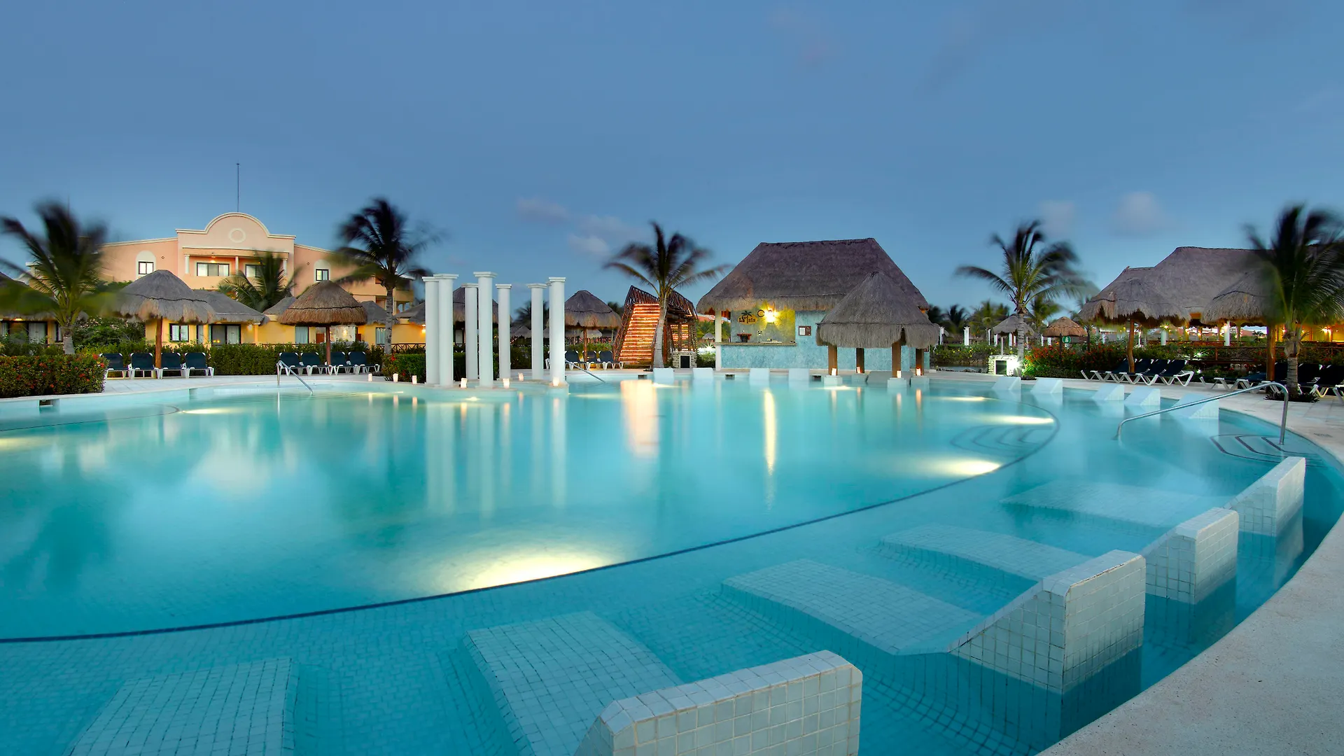 Grand Palladium Kantenah Resort & Spa Akumal